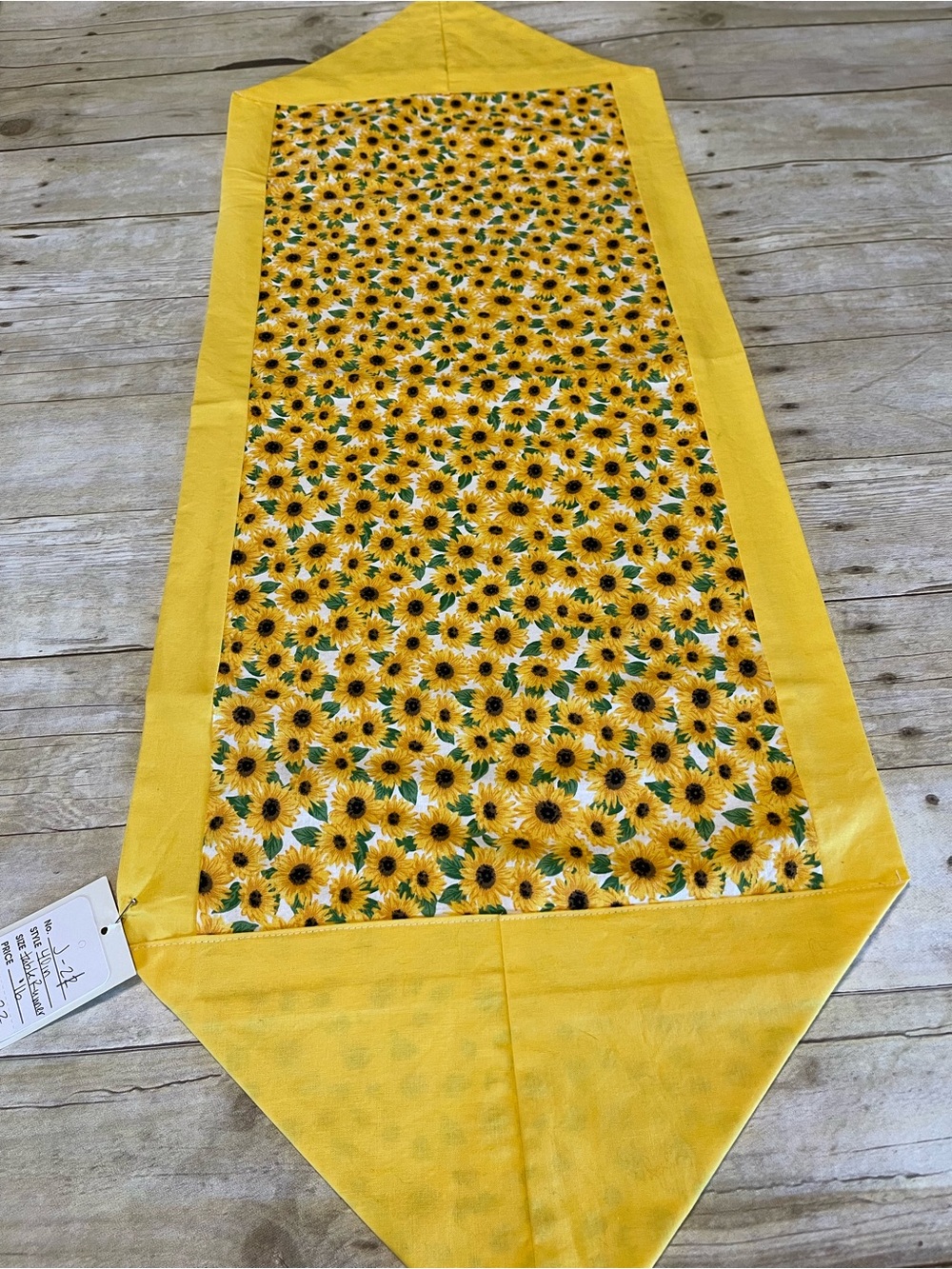 NWT Table Runner Sunflower Decor Yellow & White Two Sided Cotton